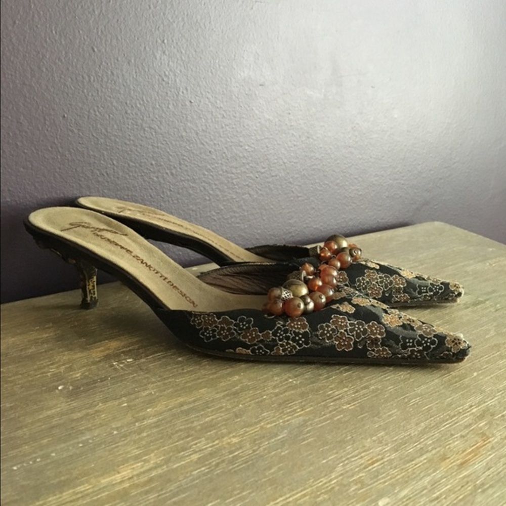 SOLD: Giuseppe Zanotti Vintage Kitten Heels Beaded Brocade Printed Mules size 7 - Picture 3 of 4